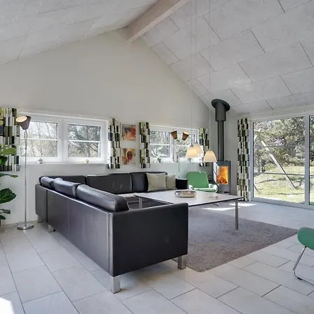 Lova - 600m From The Sea By Interhome Feriehus