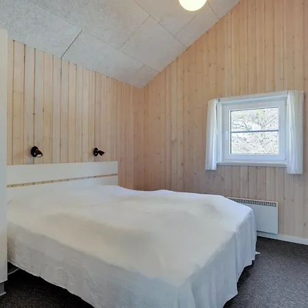 Lova - 600m From The Sea By Interhome Semesterbostad *